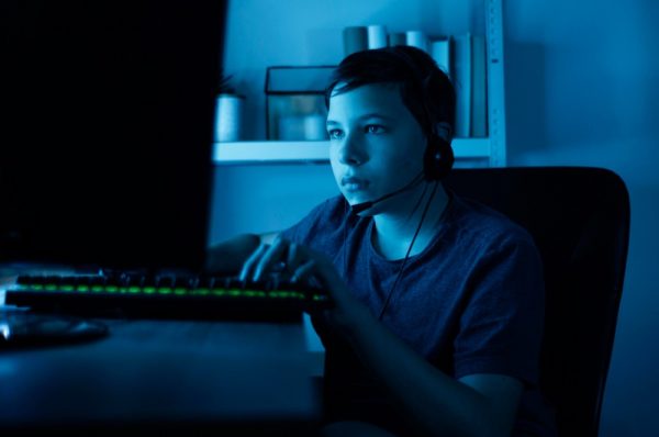 Нижегородцам раскрыли популярные мошеннические схемы с привлечением детей